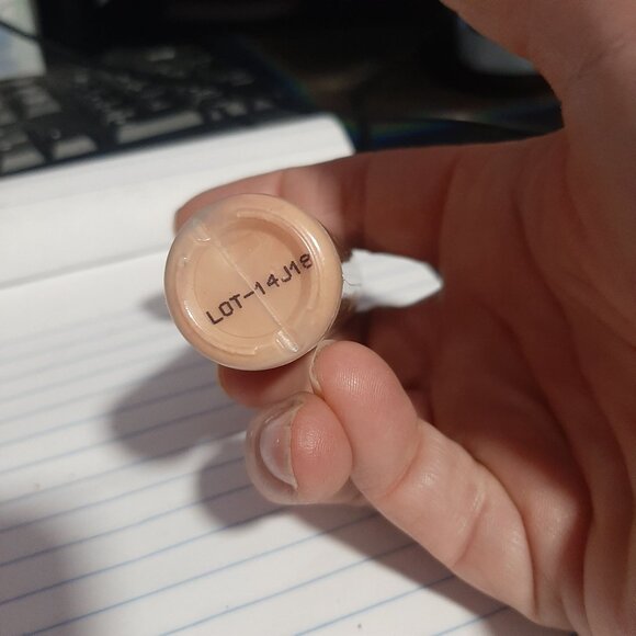 Luminess Silk Airbrush Foundation Shade 5 0.50oz all in one Coverage - Picture 3 of 3